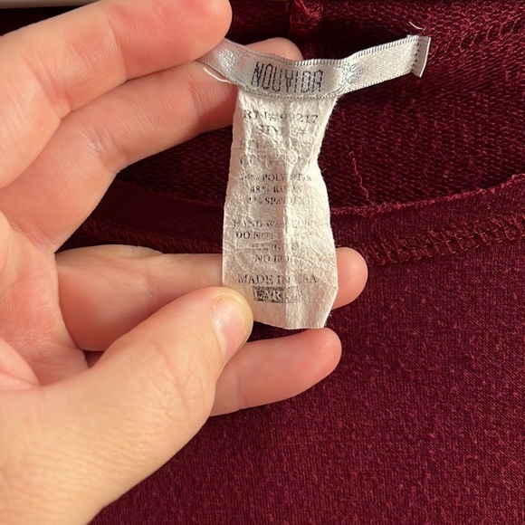 Maroon top - Picture 4 of 5